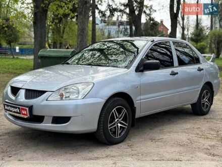 Міцубісі Lancer 2004 у Києві на Automoto.ua Сірий Міцубісі Lancer, об'ємом двигуна 1.3 л та пробігом 189 тис. км за 4190 $, фото 1 на Automoto.ua
