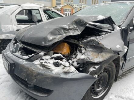 Серый Мицубиси Лансер, объемом двигателя 1.6 л и пробегом 296 тыс. км за 2200 $, фото 1 на Automoto.ua