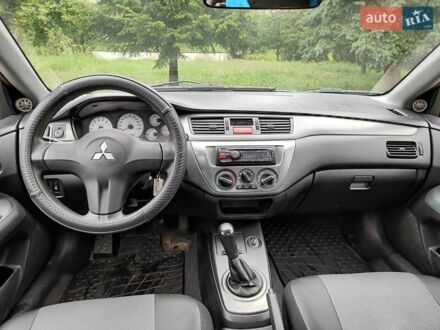 Мицубиси Лансер 2007 в Ивано-Франковске на Automoto.ua Серый Мицубиси Лансер, объемом двигателя 0 л и пробегом 300 тыс. км за 3890 $, фото 1 на Automoto.ua