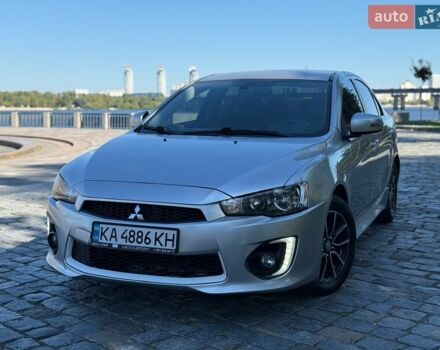 Серый Мицубиси Лансер, объемом двигателя 2.4 л и пробегом 240 тыс. км за 8300 $, фото 1 на Automoto.ua