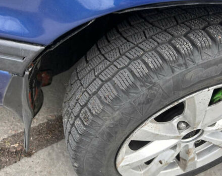 Синий Мицубиси Лансер, объемом двигателя 1.8 л и пробегом 245 тыс. км за 3000 $, фото 3 на Automoto.ua