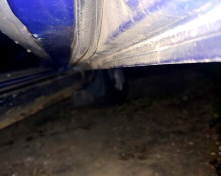 Синий Мицубиси Лансер, объемом двигателя 1.3 л и пробегом 270 тыс. км за 2100 $, фото 4 на Automoto.ua