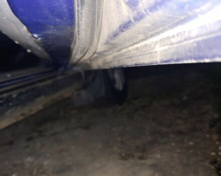 Синий Мицубиси Лансер, объемом двигателя 1.3 л и пробегом 270 тыс. км за 2100 $, фото 4 на Automoto.ua