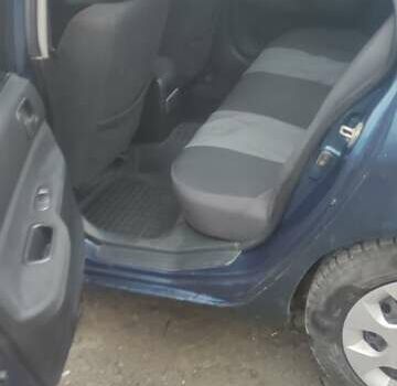 Синий Мицубиси Лансер, объемом двигателя 1.58 л и пробегом 358 тыс. км за 3500 $, фото 5 на Automoto.ua