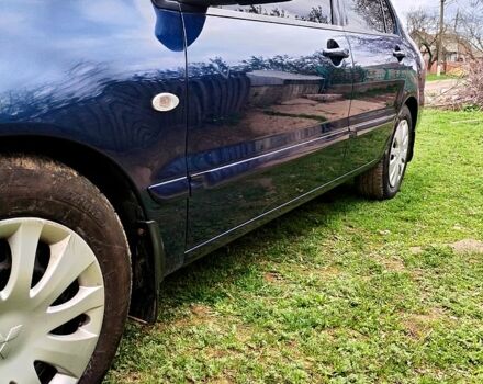 Синий Мицубиси Лансер, объемом двигателя 1.6 л и пробегом 300 тыс. км за 3700 $, фото 1 на Automoto.ua