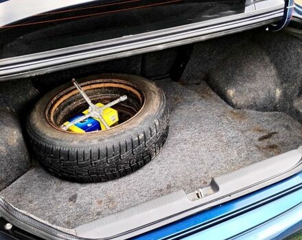 Синий Мицубиси Лансер, объемом двигателя 1.6 л и пробегом 300 тыс. км за 3700 $, фото 7 на Automoto.ua