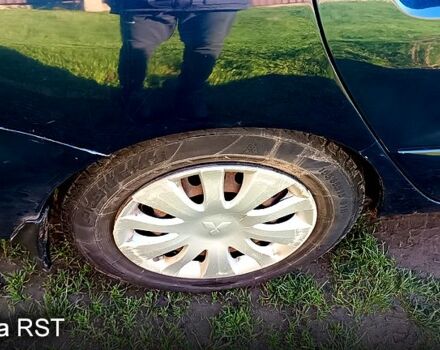 Синій Міцубісі Lancer, об'ємом двигуна 1.6 л та пробігом 285 тис. км за 3700 $, фото 5 на Automoto.ua