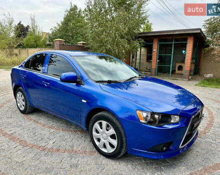 Синий Мицубиси Лансер, объемом двигателя 1.6 л и пробегом 37 тыс. км за 10999 $, фото 2 на Automoto.ua