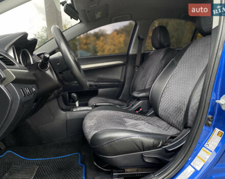 Синий Мицубиси Лансер, объемом двигателя 2.36 л и пробегом 218 тыс. км за 9999 $, фото 19 на Automoto.ua