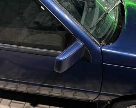 Синий Мицубиси Лансер, объемом двигателя 1.5 л и пробегом 170 тыс. км за 650 $, фото 1 на Automoto.ua