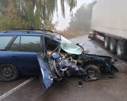 Синий Мицубиси Лансер, объемом двигателя 1.6 л и пробегом 111 тыс. км за 1000 $, фото 1 на Automoto.ua