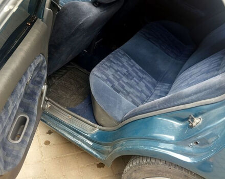 Зеленый Мицубиси Лансер, объемом двигателя 1.3 л и пробегом 300 тыс. км за 1550 $, фото 6 на Automoto.ua