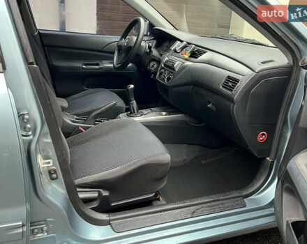 Зелений Міцубісі Lancer, об'ємом двигуна 1.6 л та пробігом 250 тис. км за 2950 $, фото 7 на Automoto.ua