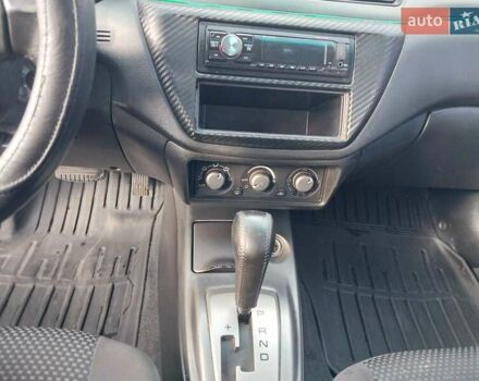 Зелений Міцубісі Lancer, об'ємом двигуна 1.58 л та пробігом 272 тис. км за 3900 $, фото 17 на Automoto.ua