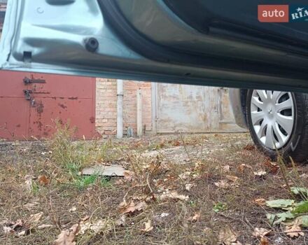 Зелений Міцубісі Lancer, об'ємом двигуна 1.6 л та пробігом 219 тис. км за 4700 $, фото 8 на Automoto.ua