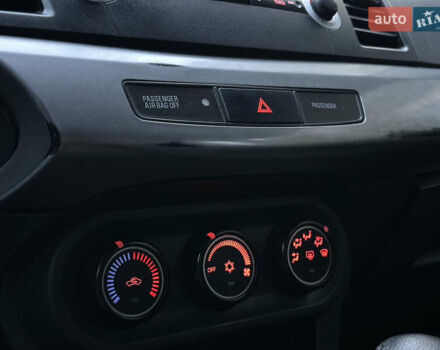 Зеленый Мицубиси Лансер, объемом двигателя 1.5 л и пробегом 220 тыс. км за 3950 $, фото 16 на Automoto.ua