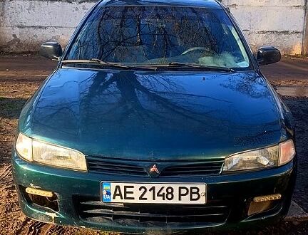 Зелений Міцубісі Lancer, об'ємом двигуна 1.3 л та пробігом 299 тис. км за 2250 $, фото 1 на Automoto.ua