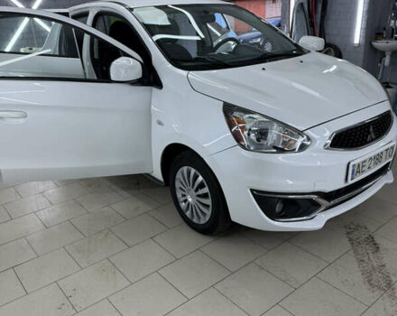 Белый Мицубиси Мираж, объемом двигателя 1.2 л и пробегом 81 тыс. км за 8200 $, фото 2 на Automoto.ua