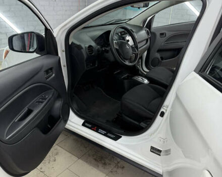 Белый Мицубиси Мираж, объемом двигателя 1.2 л и пробегом 81 тыс. км за 8200 $, фото 13 на Automoto.ua