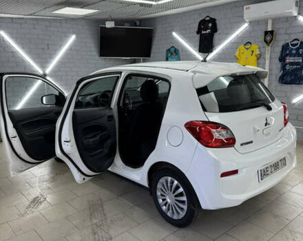 Белый Мицубиси Мираж, объемом двигателя 1.2 л и пробегом 81 тыс. км за 8200 $, фото 7 на Automoto.ua