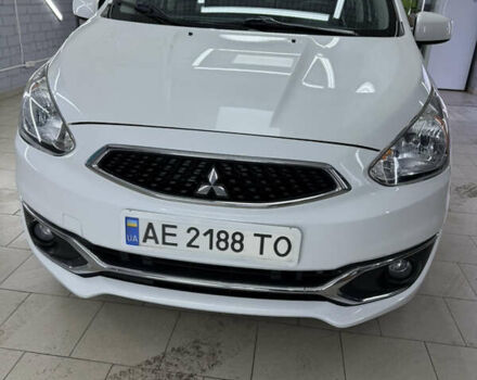 Белый Мицубиси Мираж, объемом двигателя 1.2 л и пробегом 81 тыс. км за 8200 $, фото 3 на Automoto.ua