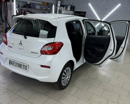 Белый Мицубиси Мираж, объемом двигателя 1.2 л и пробегом 81 тыс. км за 8200 $, фото 17 на Automoto.ua