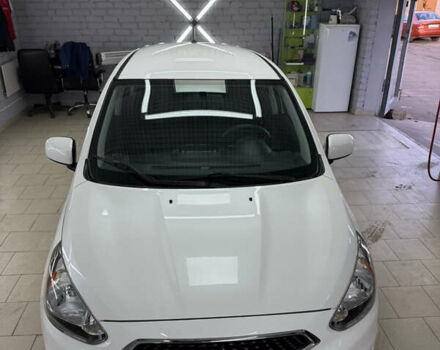 Белый Мицубиси Мираж, объемом двигателя 1.2 л и пробегом 81 тыс. км за 8200 $, фото 5 на Automoto.ua