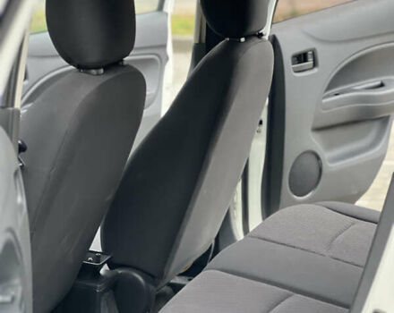 Білий Міцубісі Міраж, об'ємом двигуна 1.19 л та пробігом 61 тис. км за 7950 $, фото 21 на Automoto.ua