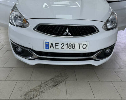 Белый Мицубиси Мираж, объемом двигателя 1.2 л и пробегом 81 тыс. км за 8200 $, фото 6 на Automoto.ua