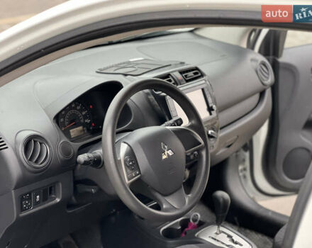 Білий Міцубісі Міраж, об'ємом двигуна 1.19 л та пробігом 61 тис. км за 7950 $, фото 14 на Automoto.ua