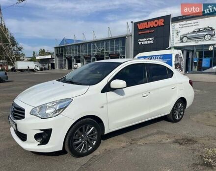 Белый Мицубиси Мираж, объемом двигателя 1.2 л и пробегом 162 тыс. км за 8200 $, фото 1 на Automoto.ua