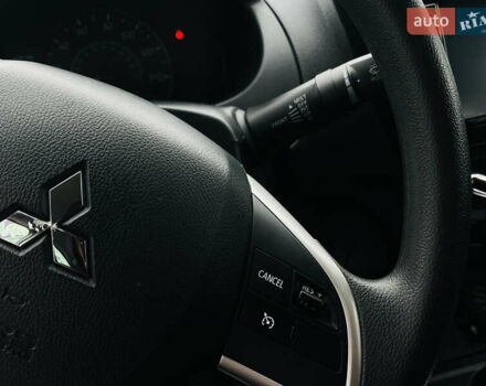 Червоний Міцубісі Міраж, об'ємом двигуна 1.2 л та пробігом 59 тис. км за 8600 $, фото 23 на Automoto.ua