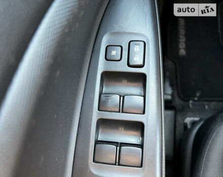 Серый Мицубиси Мираж, объемом двигателя 1.19 л и пробегом 64 тыс. км за 7000 $, фото 16 на Automoto.ua