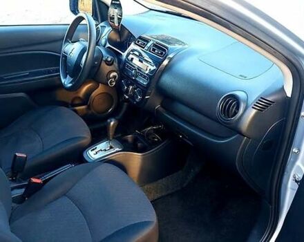 Сірий Міцубісі Міраж, об'ємом двигуна 1.2 л та пробігом 33 тис. км за 7300 $, фото 4 на Automoto.ua