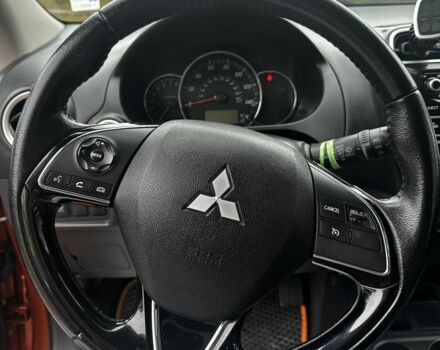 Помаранчевий Міцубісі Міраж, об'ємом двигуна 1.2 л та пробігом 110 тис. км за 6800 $, фото 10 на Automoto.ua