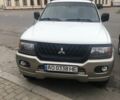Белый Мицубиси Монтеро, объемом двигателя 3 л и пробегом 180 тыс. км за 6000 $, фото 1 на Automoto.ua