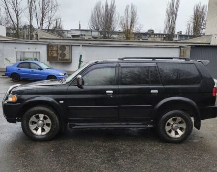 Чорний Міцубісі Монтеро, об'ємом двигуна 3 л та пробігом 200 тис. км за 6800 $, фото 2 на Automoto.ua