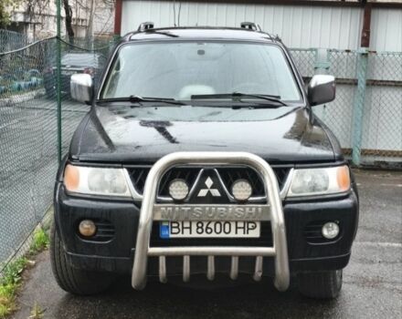 Черный Мицубиси Монтеро, объемом двигателя 3 л и пробегом 200 тыс. км за 6800 $, фото 1 на Automoto.ua