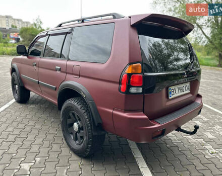 Красный Мицубиси Монтеро, объемом двигателя 2.97 л и пробегом 155 тыс. км за 4700 $, фото 6 на Automoto.ua