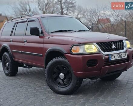 Красный Мицубиси Монтеро, объемом двигателя 3 л и пробегом 155 тыс. км за 5333 $, фото 1 на Automoto.ua