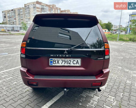 Красный Мицубиси Монтеро, объемом двигателя 2.97 л и пробегом 155 тыс. км за 4700 $, фото 5 на Automoto.ua