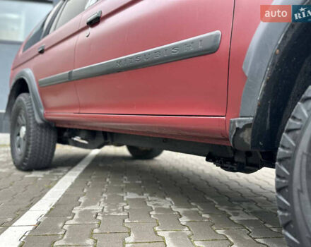 Красный Мицубиси Монтеро, объемом двигателя 2.97 л и пробегом 155 тыс. км за 4700 $, фото 13 на Automoto.ua