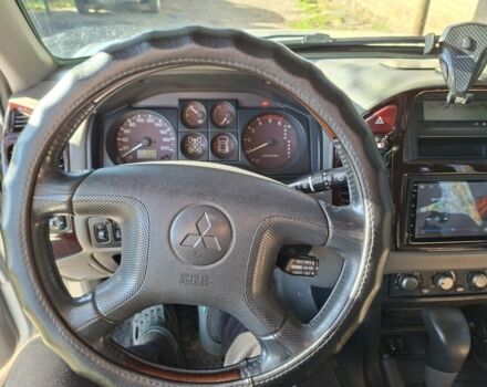 Сірий Міцубісі Монтеро, об'ємом двигуна 3.2 л та пробігом 355 тис. км за 5300 $, фото 7 на Automoto.ua