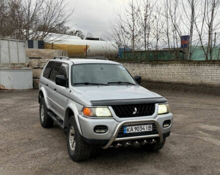 Серый Мицубиси Монтеро, объемом двигателя 3.5 л и пробегом 188 тыс. км за 3450 $, фото 1 на Automoto.ua