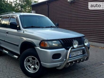 Міцубісі Монтеро 2003 у Одесі на Automoto.ua Сірий Міцубісі Монтеро, об'ємом двигуна 2.97 л та пробігом 274 тис. км за 5899 $, фото 1 на Automoto.ua