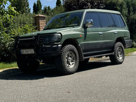 Зелений Міцубісі Монтеро, об'ємом двигуна 3.5 л та пробігом 228 тис. км за 6700 $, фото 1 на Automoto.ua