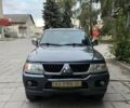 Серый Мицубиси Натива, объемом двигателя 3 л и пробегом 380 тыс. км за 9000 $, фото 1 на Automoto.ua