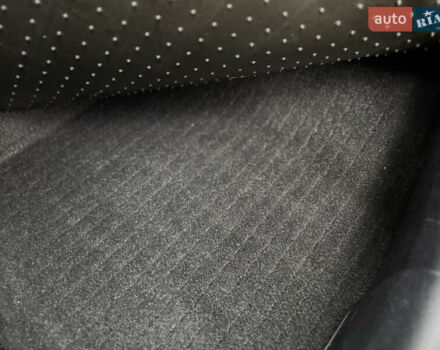 Белый Мицубиси Аутлендер ХЛ, объемом двигателя 3 л и пробегом 216 тыс. км за 10500 $, фото 93 на Automoto.ua