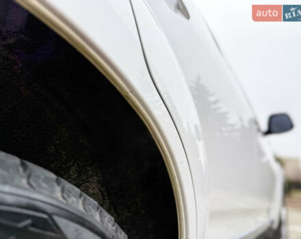 Белый Мицубиси Аутлендер ХЛ, объемом двигателя 3 л и пробегом 216 тыс. км за 10500 $, фото 43 на Automoto.ua