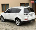 Белый Мицубиси Аутлендер ХЛ, объемом двигателя 3 л и пробегом 216 тыс. км за 10500 $, фото 53 на Automoto.ua